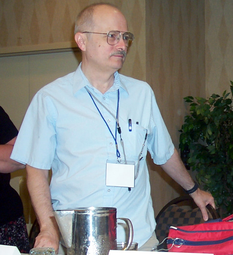 Vernor Vinge, a Special Guest of Honor at ArmadilloCon 2003