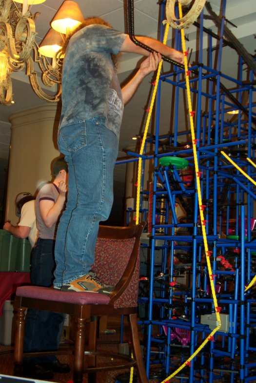 The Chaos Machine in the hotel lobby at the Linucon 2004