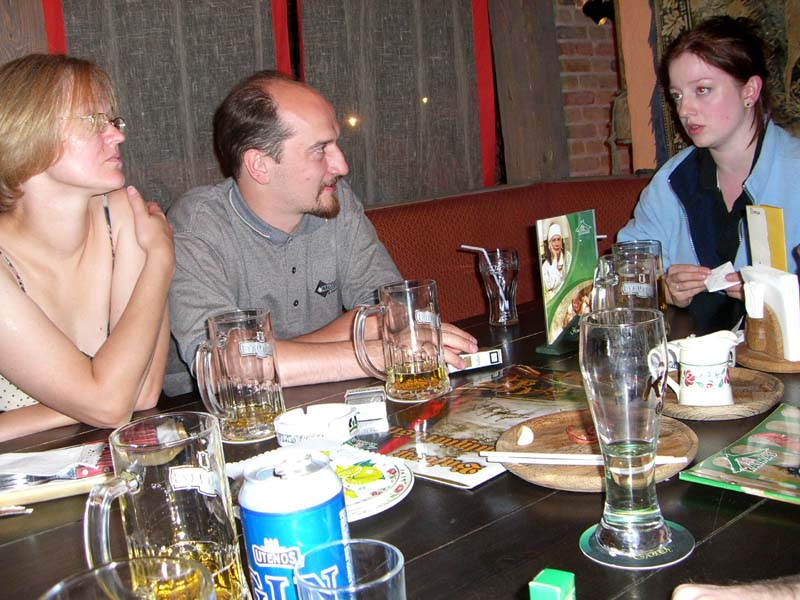 E, J and M at the Chili Kaimas / "Chili Village" restaurant in Vilnius, August 2005