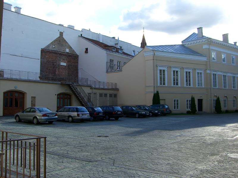 A courtyard off of Boksto ("Tower") street in Vilnius, Lithuania in August of 2005