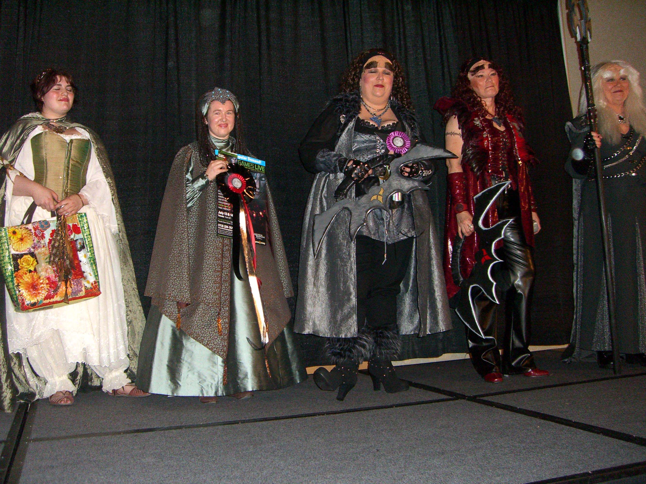 All the ApolloCon 2007 masquerade winners on the stage